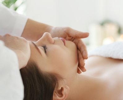 Massage du visage aux techniques japonaises 2